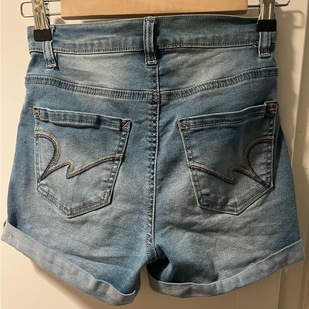 Wallflower Juniors High Rise Shorts - Picture 3 of 4